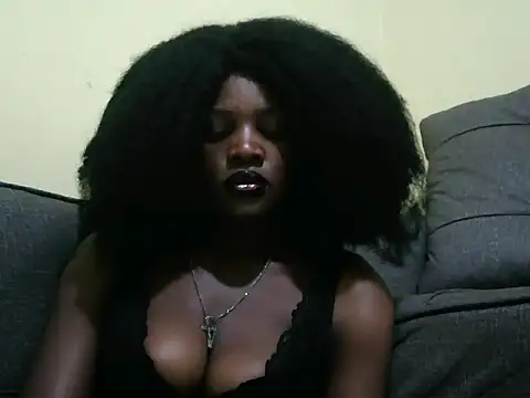 naughty_renny stripchat live cam model
