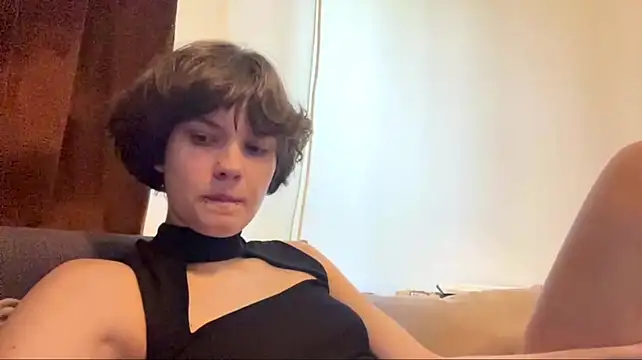 HeyFriren stripchat live cam model