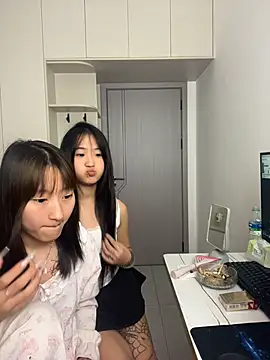 xiaojingzi66 stripchat live cam model