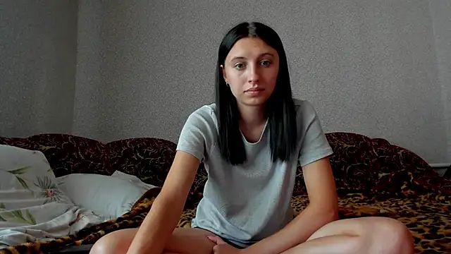 MilaShka29 stripchat live cam model