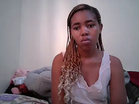 MidnightNala stripchat live cam model
