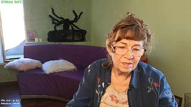 Betty_Bricks stripchat live cam model