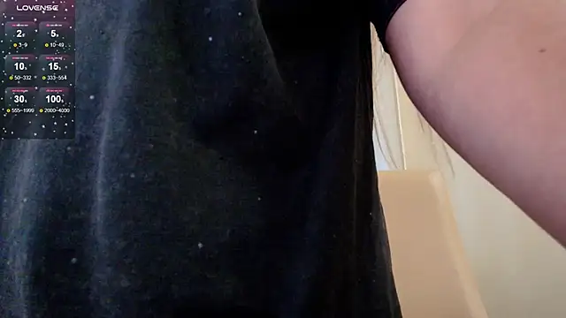 Adr1ana_ stripchat live cam model