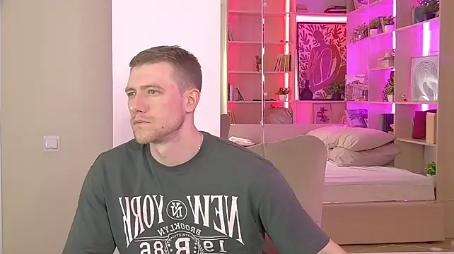 EthanPinkman stripchat live cam model