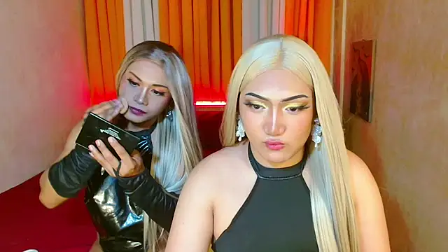 Phenomenal_Shemale stripchat live cam model
