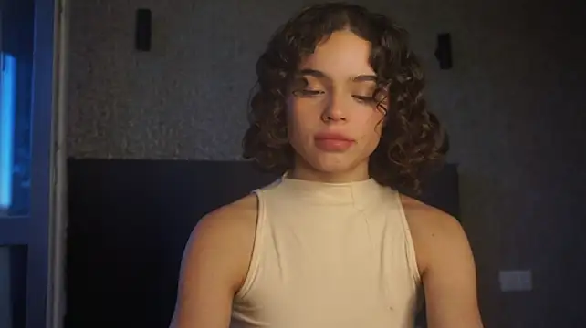 linclars stripchat live cam model