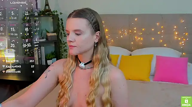 Emma_peach stripchat live cam model