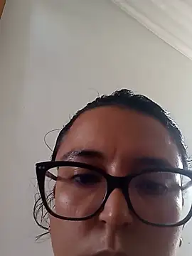IsaxFox03 stripchat live cam model