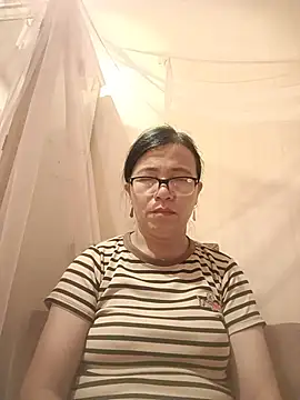 Chilly-wet stripchat live cam model