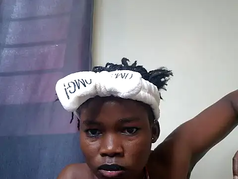 cute_sexy_val stripchat live cam model