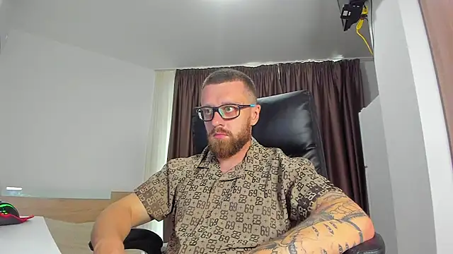 Findom_guy stripchat live cam model