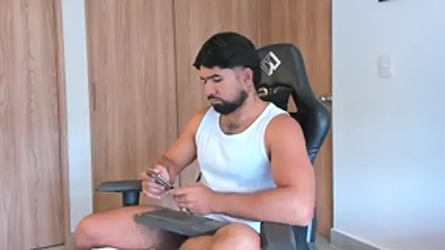 ethaanjones stripchat live cam model