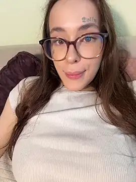 fuckdoll_18 stripchat live cam model