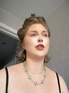 KellyKeler stripchat live cam model