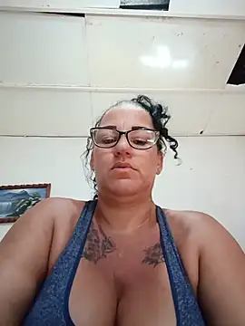 tugordita-hot stripchat live cam model