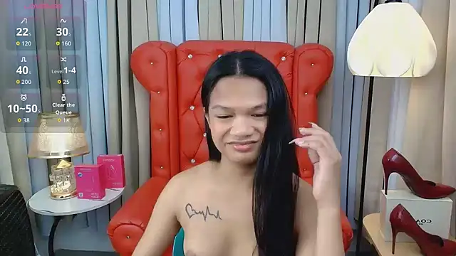 Naya_Hilton stripchat live cam model