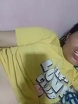 Tu-quyen stripchat live cam model