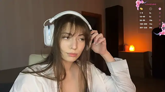 LorinaSpero stripchat live cam model