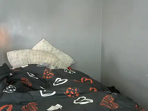 Taraj_thee_thick stripchat live cam model