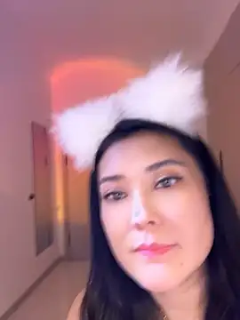 Yueyue181 stripchat live cam model