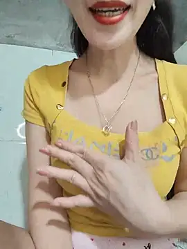 Vyvvyy69 stripchat live cam model