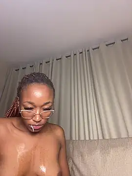 pinky_aura22 stripchat live cam model