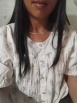 Helen-nn stripchat live cam model