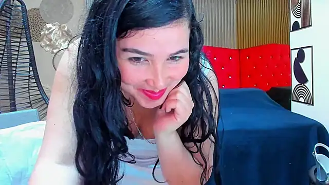 BBWLuxuryMuse stripchat live cam model