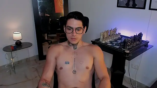 Simon_cortes stripchat live cam model