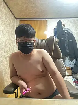 doznsk stripchat live cam model