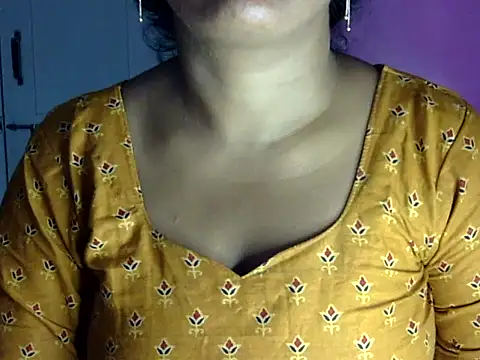 Zara_Sidd stripchat live cam model