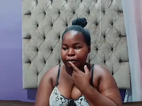 AFRICANDreamGirl stripchat live cam model