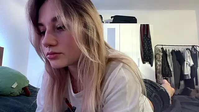 tutsicutie stripchat live cam model