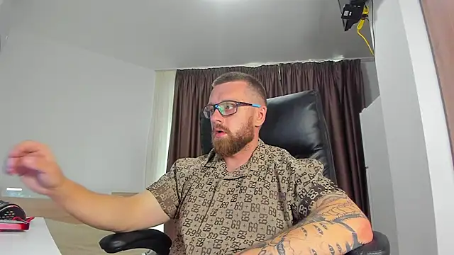 Findom_guy stripchat live cam model