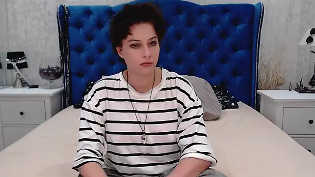 via_mayer_ stripchat live cam model