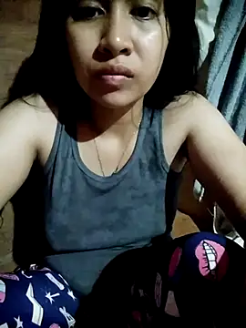 Sweet-Beerry stripchat live cam model