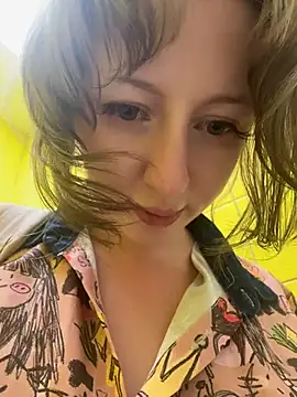 RonnieKiss stripchat live cam model