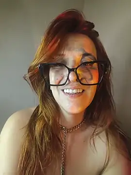 belliginger stripchat live cam model