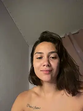 carolsapequinha stripchat live cam model