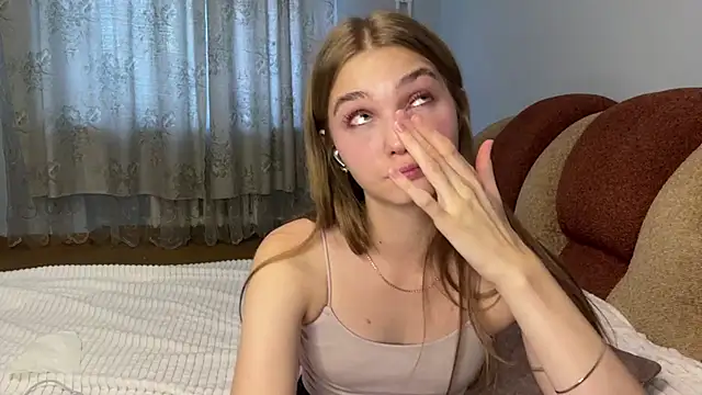 Babysmall_girl stripchat live cam model