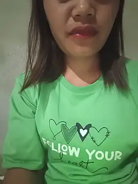 Thuy-top stripchat live cam model