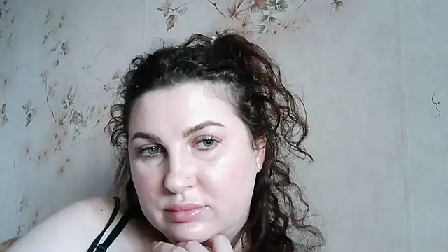 Velenaz stripchat live cam model