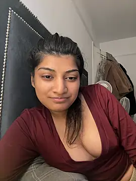 bengalibaddie777 stripchat live cam model