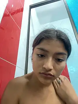 AMY-Wine stripchat live cam model
