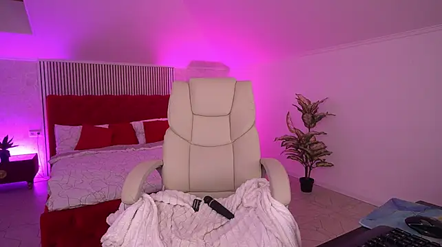 Daenerys_Daenn stripchat live cam model