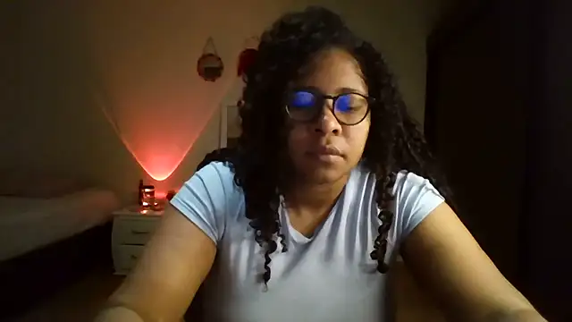 Dreambody- stripchat live cam model