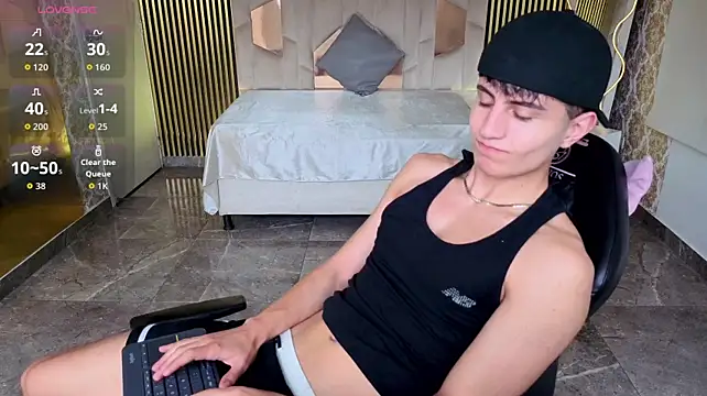 Kyler_tay stripchat live cam model