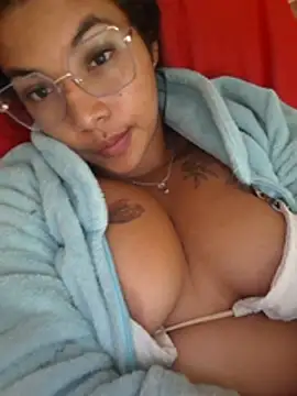 sophiagomezx stripchat live cam model