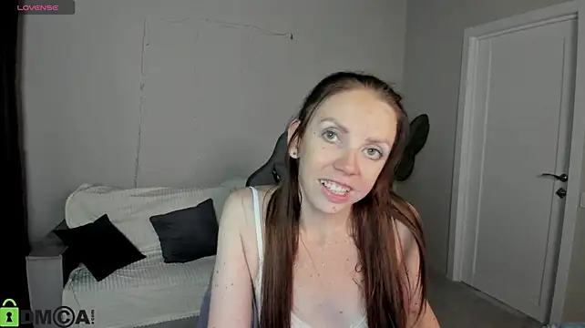 EmilyStevart stripchat live cam model