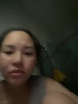 vivanude122 stripchat live cam model